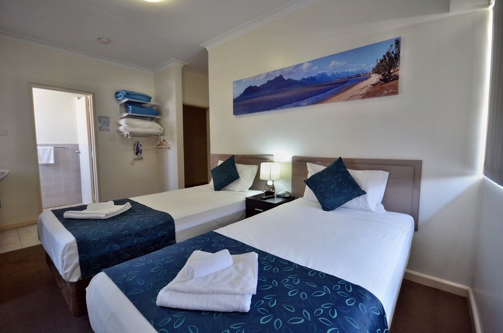 Lees Hotel Ingham Eksteriør billede